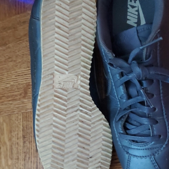 Nike Cortez - Picture 3 of 4